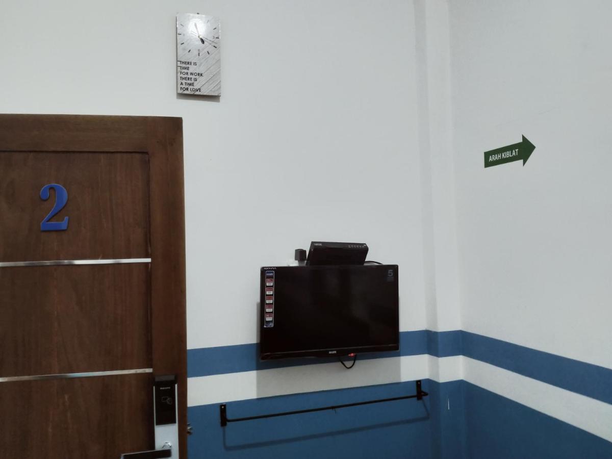 Penginapan Banyu Biruku Kotaanyar Exterior foto