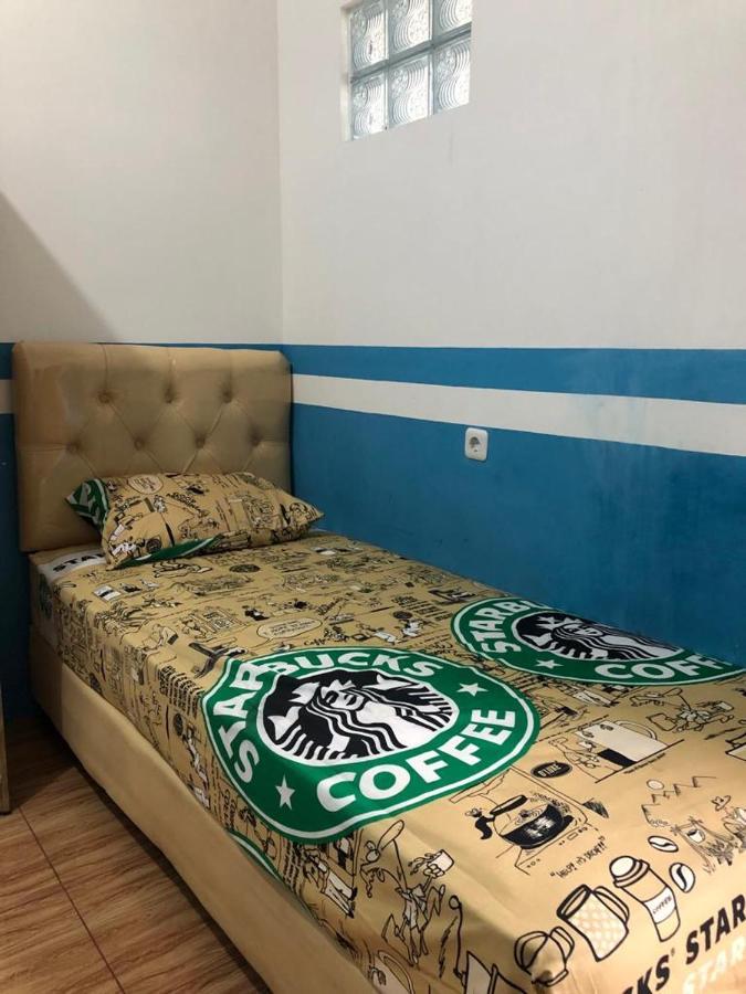Penginapan Banyu Biruku Kotaanyar Exterior foto